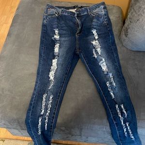 Im selling this Size 1XL pair of Fashion Nova Jeans